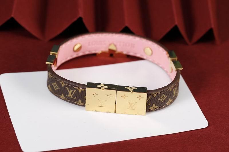 LV Bracelets 106